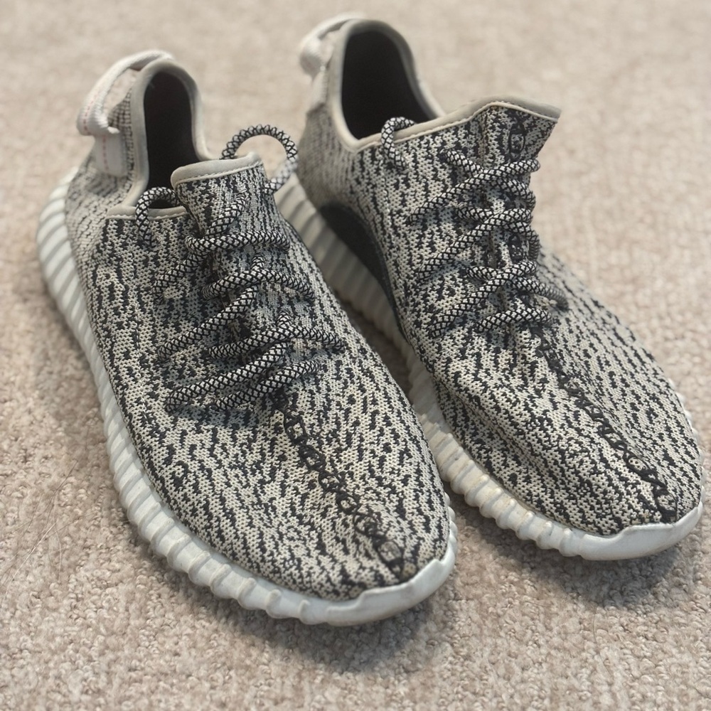 YZY Boost 350 Turtledove in Men’s 9.5